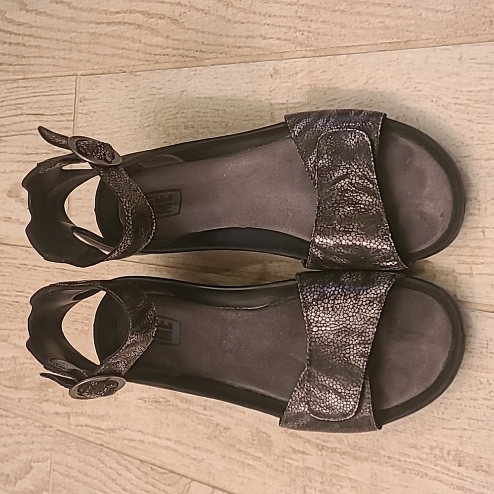 Great pair of Wolky Sandals in a Size 41!